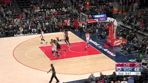 【NBA集锦】遇到事情不要慌!白边三分脱筐拉文底角飙进轻松挽回