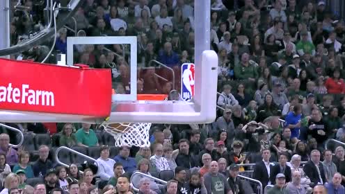 【NBA集锦】这就是传说中的一打五?字母哥人挡杀人野兽冲锋欧洲步上篮还造犯规