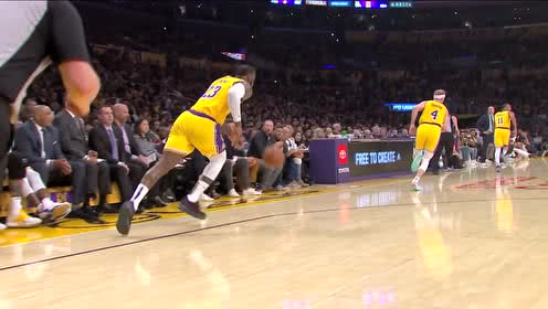 【NBA集锦】太凶残了长点心吧！詹姆斯双手站帽撸下投篮