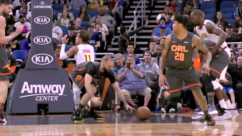 【NBA集錦】老鷹傳球失誤送大禮 富尼耶閃電反擊完成上籃