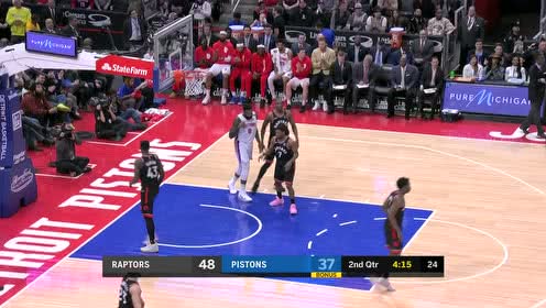 【NBA集錦】?jī)叭磺蜿?duì)精神領(lǐng)袖 羅斯遠(yuǎn)射干脆引領(lǐng)追分