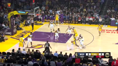 【NBA集錦】干凈利落脆 丹尼格林開場(chǎng)首次三分出手穩(wěn)穩(wěn)命中