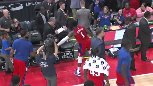 【NBA集锦】闪电般的速度!雷吉-杰克逊3.8秒飞奔全场压哨打进