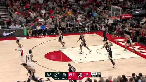 【NBA集锦】手感简直无敌!利拉德闪转腾挪后撤步中投再中