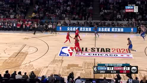【NBA集錦】真就成了扣籃大賽？ 恩比德籃下接球單臂掄扣