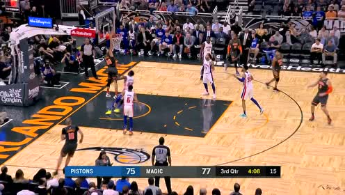 【NBA集锦】兄弟携手!武切维奇妙传戈登篮下小转体抡臂砸扣