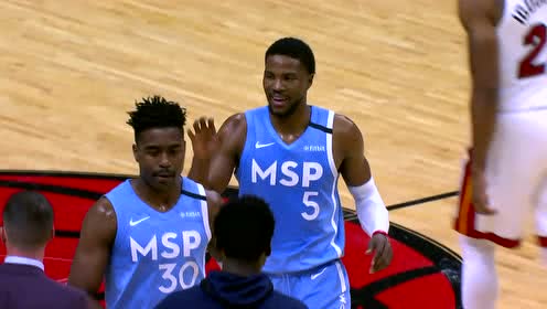 【NBA集锦】这个新援太好用了 比斯利追身三分打停热火