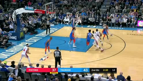 【NBA集錦】馬克彈簧起跳雙手扣籃 保羅弧頂神準三分還以顏色