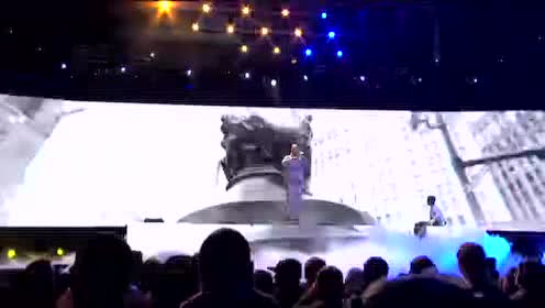 【NBA集錦】歌手Common rap講述芝加哥籃球文化 緬懷科比韋德淚灑現(xiàn)場(chǎng)