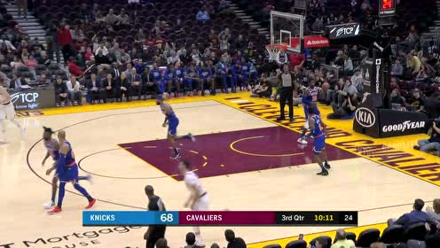 【NBA集錦】不到最后一刻絕不出手 小南斯籃下背打翻身跳投壓哨入網(wǎng)