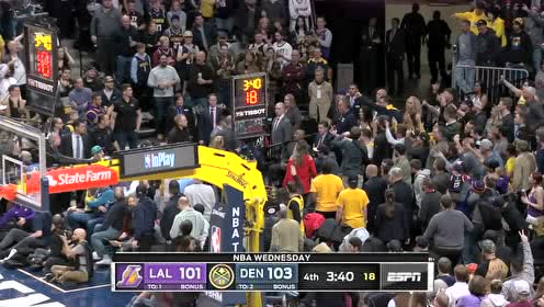 【NBA集锦】文明看球理性看球！场边一球迷搞事情被保安大叔驱逐