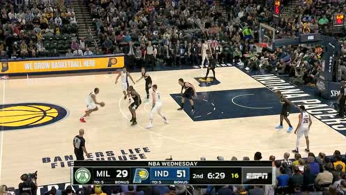 【NBA集錦】打?qū)κ忠粋€(gè)措手不及 洛佩茲擊地助攻迪溫琴佐空切扣籃