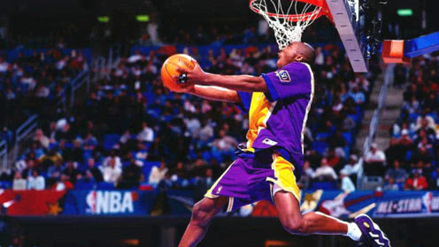 【NBA集錦】18歲當(dāng)扣籃王，19歲入選首發(fā)陣容，科比在全明星創(chuàng)造過(guò)哪些輝煌？