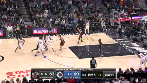 【NBA集錦】像機器運作一樣縝密！萊昂納德弧頂干拔三分