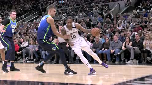 【NBA集錦】阿贊：我太難了！德羅贊一筆過掉波爾津吉斯打成2+1苦苦支撐