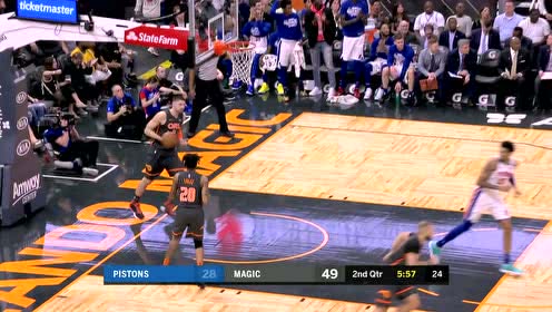 【NBA集锦】三分大炮已架起!莫里斯手感火热连续轰筐势不可挡