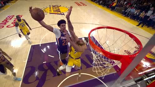 【NBA集錦】迅猛一扣猝不及防！卡梅隆-約翰遜隔扣麥基打成2+1震驚全場(chǎng)