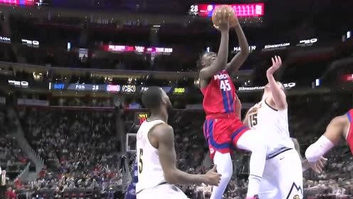 【NBA集锦】敦布亚闪电反击上篮 约老师退防不及赔上体毛犯规