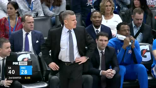 【NBA集錦】中距離出手直接出界！阿德露出了尷尬而又不失禮帽的微笑