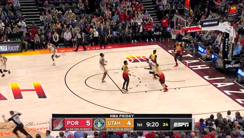 【NBA集锦】这也太不讲理 利拉德32尺三分美轮美奂