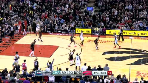 【NBA集锦】谁也不服谁!罗齐尔对飙洛瑞火热三分肆意轰筐