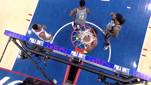 【NBA集锦】一个变相晃飞对手 勒维尔篮下强打2+1霸气侧漏