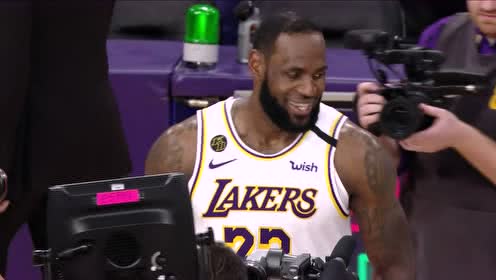 【NBA集錦】英雄惜英雄！詹姆斯賽后熱情擁抱塔圖姆