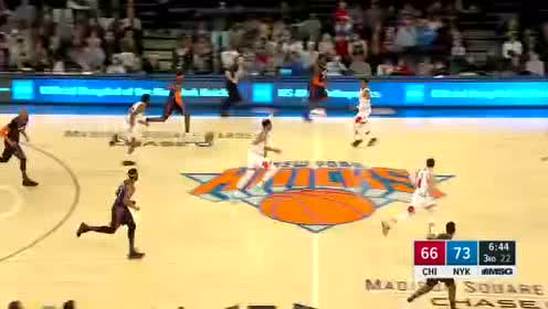 【NBA录像回放】公牛vs尼克斯第3节 拉文折叠上篮滞空打进