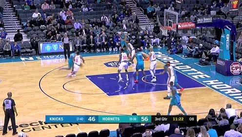 【NBA集錦】哈克利斯搶斷反擊單臂劈扣 巴雷特外線引弓三分得手