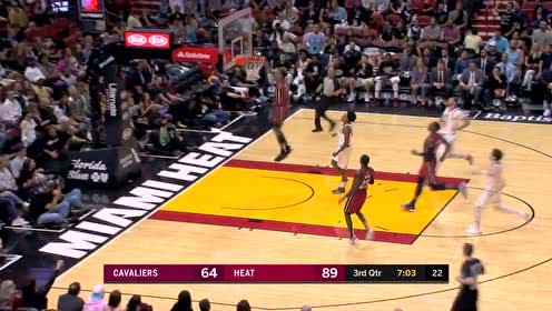【NBA集锦】扣篮冠军不是白当的 小琼斯抢断暴扣行云流水