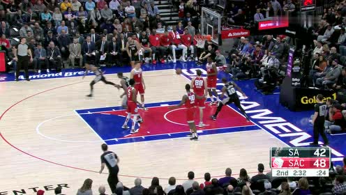 【NBA集锦】就像一匹脱缰的野马 德罗赞空切接球单臂砸扣
