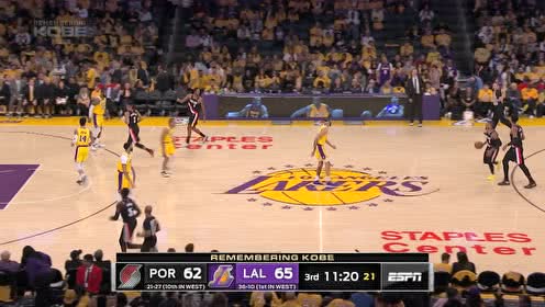 【NBA集錦】一箭穿心！詹姆斯弧頂三分空心入網(wǎng)