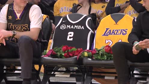 【NBA集錦】看臺(tái)上一幕惹人落淚 科比和GiGi的位置被永久保留