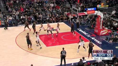 【NBA集锦】这记传球妙啊 庄神心领神会篮下重扣