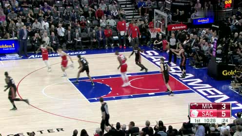 【NBA集锦】博格丹突破送妙传 贾尔斯跟进送双手挂筐重扣