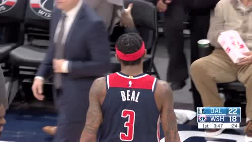 【NBA集锦】这表现进不了全明星?比尔独闯龙潭单臂劈扣