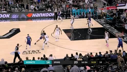 【NBA集锦】布里奇斯转身之后送妙传 埃尔南戈麦斯顺下接球双手暴扣