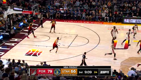 【NBA集锦】有接触又何妨 利拉德超远前倾三分飙中米切尔无奈摊手