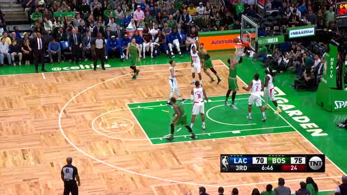 【NBA集锦】塔图姆这步子跨的可是够大!灵性收球滑翔拉杆上篮打进