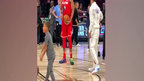 【NBA集錦】趁機(jī)趕緊學(xué)一招！ 特雷楊全明星賽前向字母哥請(qǐng)教歐洲步