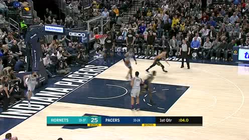 【NBA集錦】飛起來了！ 桑普森無視防守反擊怒扣化身不明飛行物