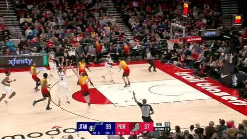 【NBA集锦】强壮的令人害怕!安东尼高高跃起摘板补篮打进