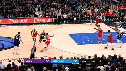 【NBA集錦】一招鮮吃遍天 東契奇繼續(xù)后撤步三分再次穩(wěn)穩(wěn)命中