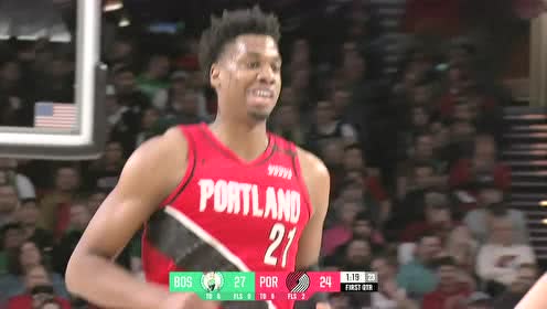 【NBA集锦】击地妙传撕裂防线 大白边内线吃饼上篮建功