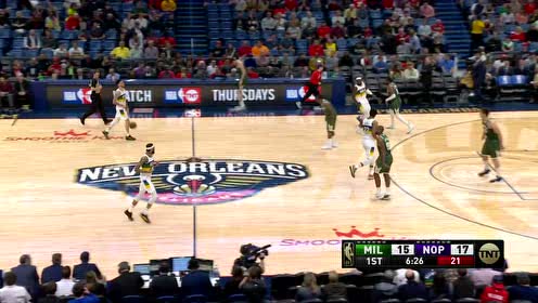 【NBA集錦】小伙子跟我斗你還差點！字母哥內(nèi)線強(qiáng)吃鶯歌得手