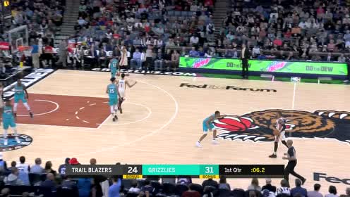 【NBA集锦】和压哨没什么区别 西蒙斯空位三分刷网命中仅剩0.1秒