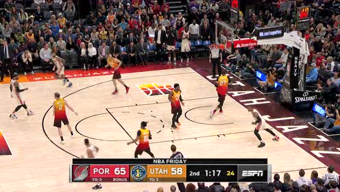 【NBA集锦】滑如泥鳅 利拉德突内线灵蛇探步反身轻取上篮