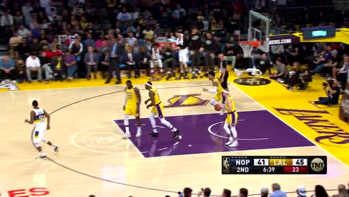 【NBA集錦】這就是他的可怕之處 錫安籃下怒摘前場(chǎng)籃板雙手暴力灌籃