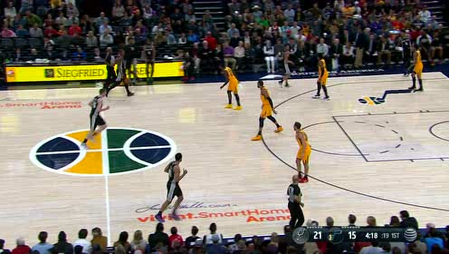 【NBA集錦】真是不留情面啊 福布斯無視米切爾防守三分照進(jìn)不誤
