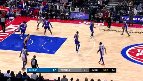 【NBA集锦】急急如律令三分要人命 加洛韦绕场半周接球三分张手就有